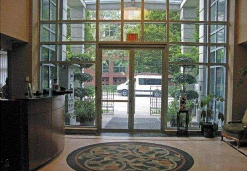 207 1889 Alberni Street