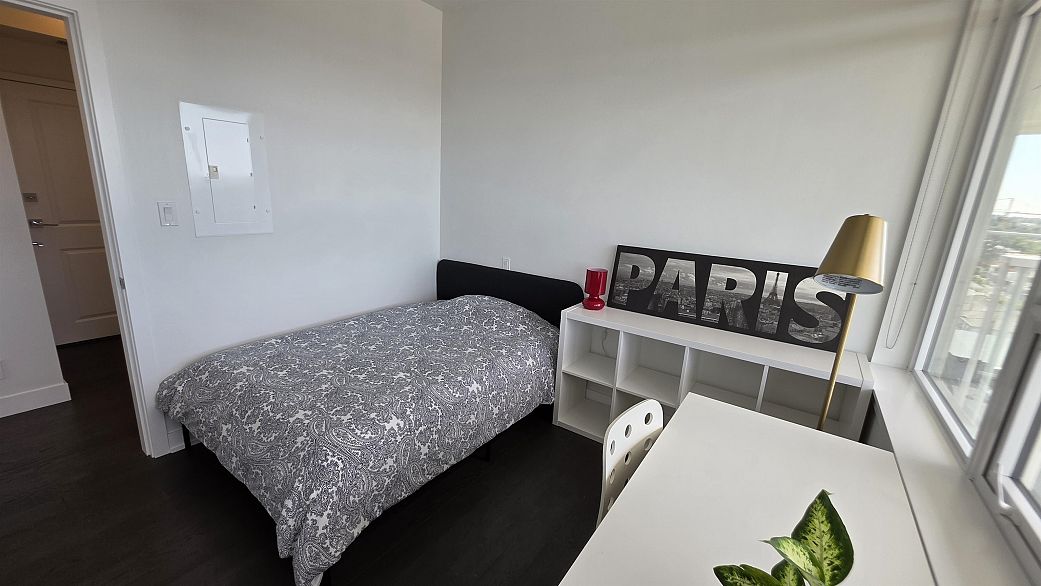 907 6383 Cambie Street