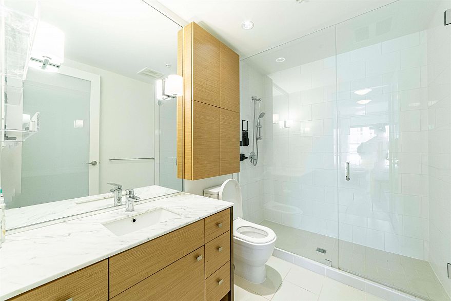 306 2128 W 40th Avenue