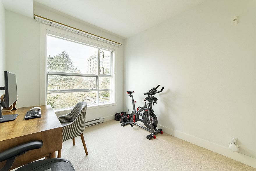 306 2128 W 40th Avenue