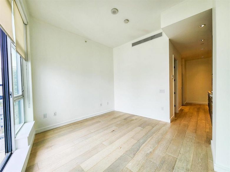 1006 1221 Bidwell Street