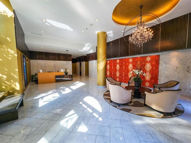 1006 1221 Bidwell Street