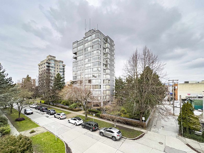 306 2128 W 40th Avenue