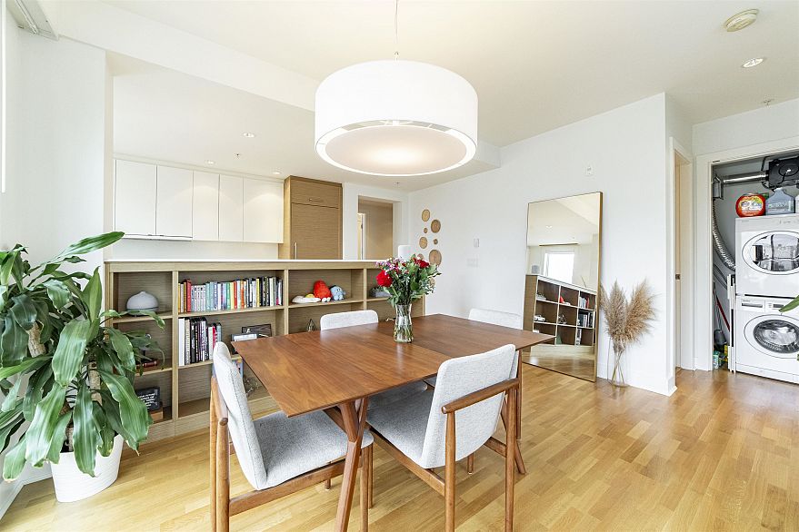 306 2128 W 40th Avenue