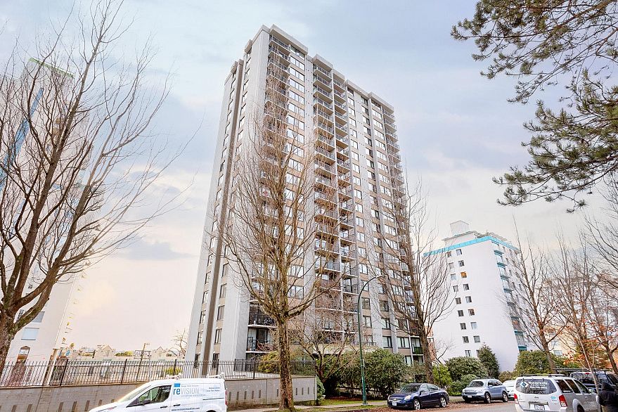 1202 1330 Harwood Street