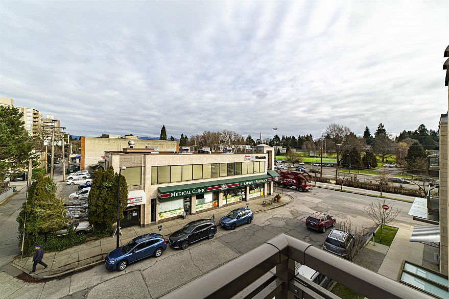 306 2128 W 40th Avenue