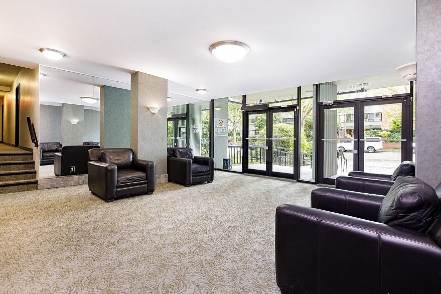 1202 1330 Harwood Street