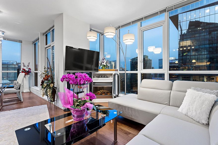 3303 1189 Melville Street