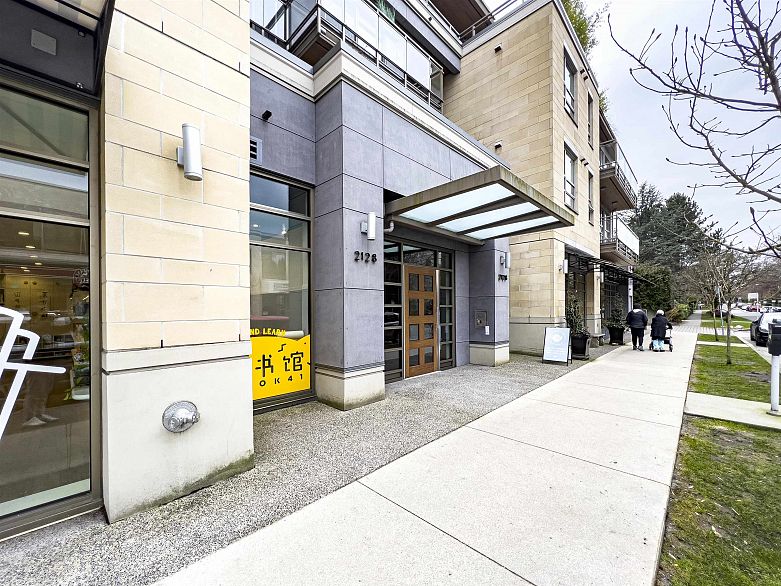 306 2128 W 40th Avenue