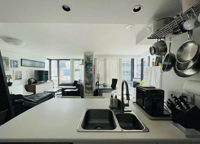 909 1331 W Georgia Street