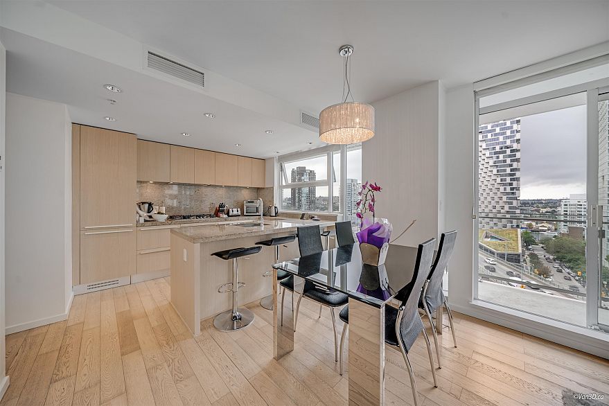 1109 1351 Continental Street