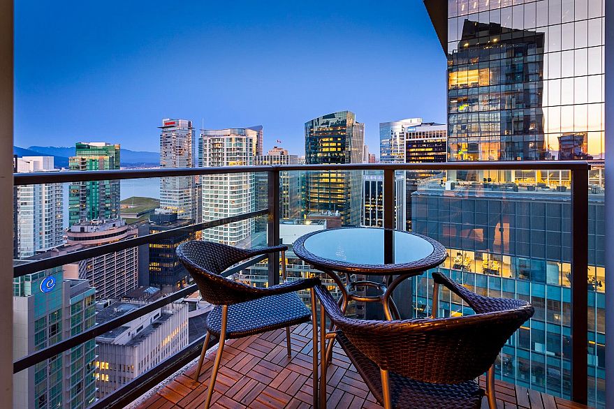 3303 1189 Melville Street