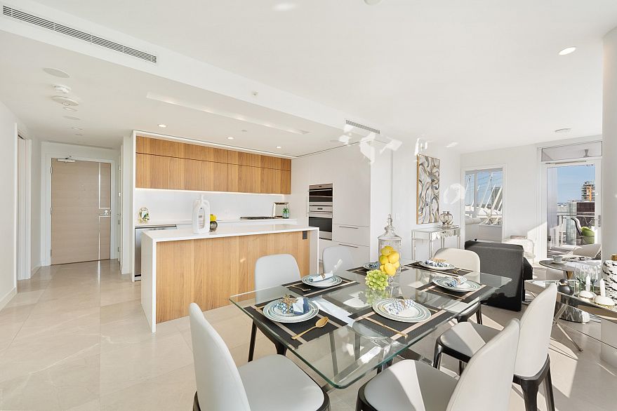 1604 885 Cambie Street