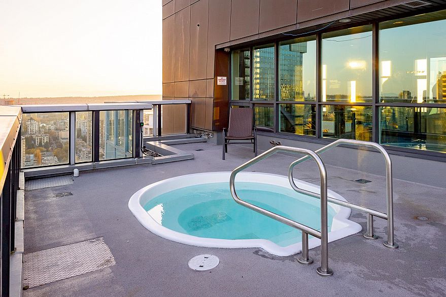 3303 1189 Melville Street