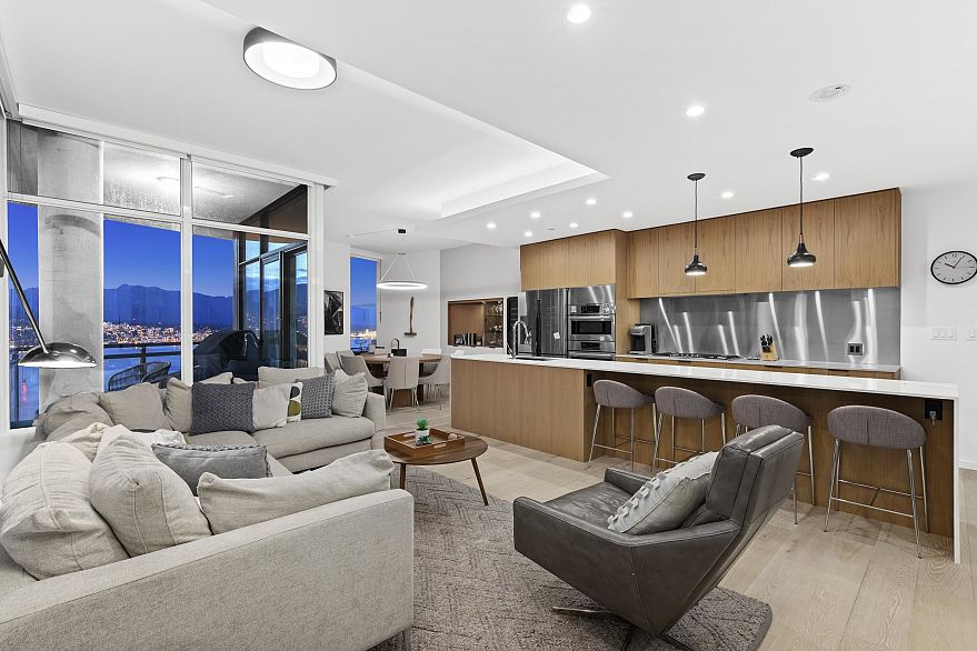 3701 1211 Melville Street