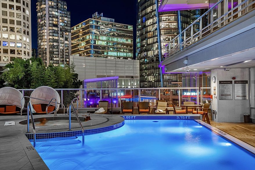 5704 1128 W Georgia Street