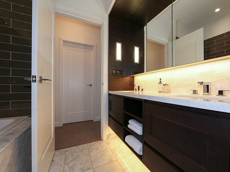 TH2 3355 Binning Road