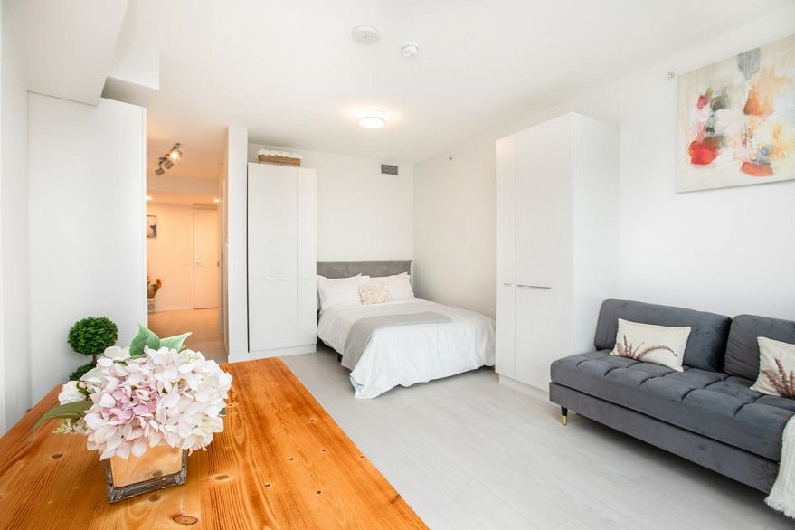 310 180 E 2nd Avenue