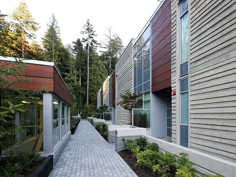 TH2 3355 Binning Road