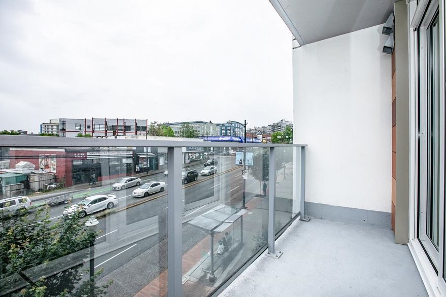 310 180 E 2nd Avenue