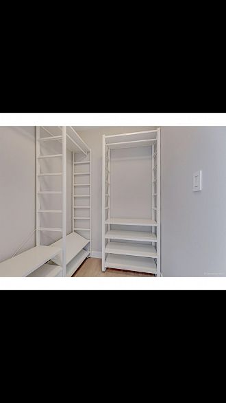 907 480 Robson Street