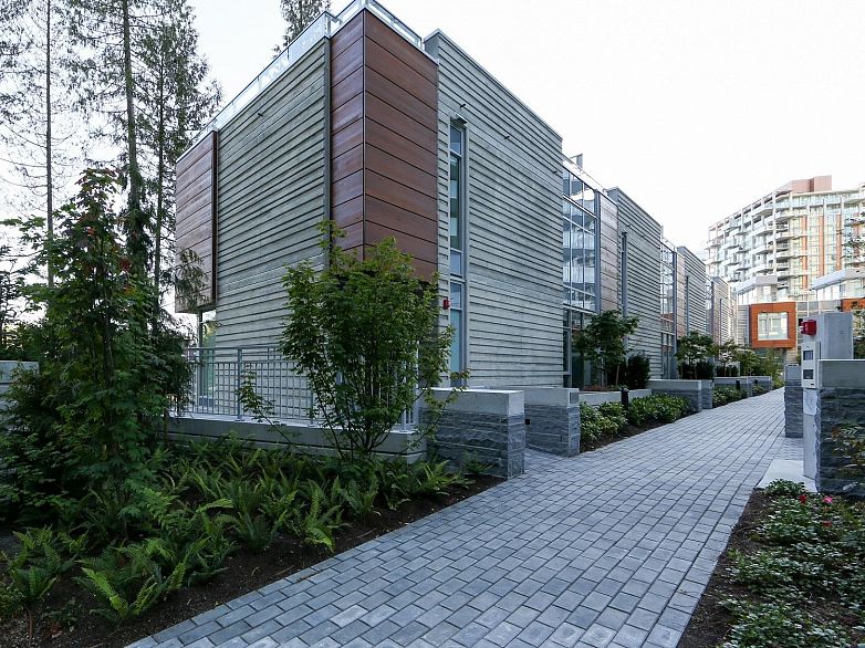 TH2 3355 Binning Road