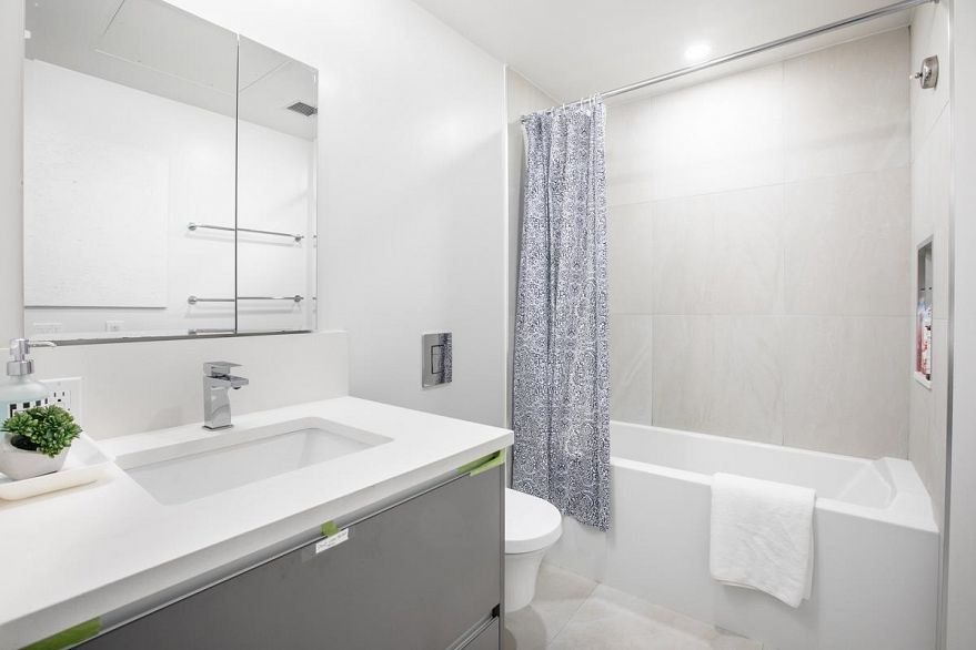 310 180 E 2nd Avenue