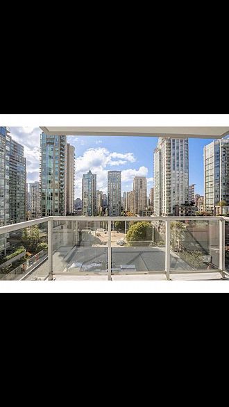 907 480 Robson Street