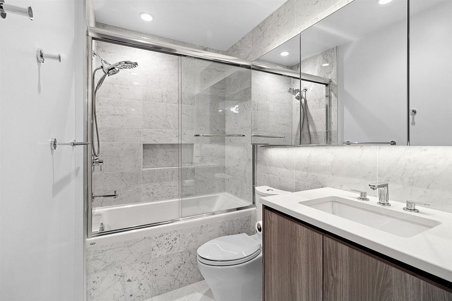 1707 1768 Cook Street