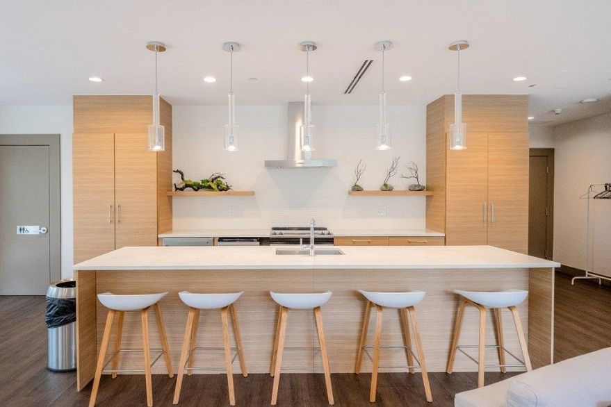 302 8533 River District Crossing