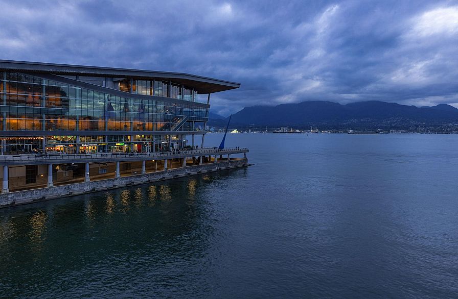 3006 838 W Hastings Street