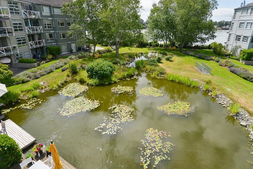 TH2 2040 E Kent South Avenue