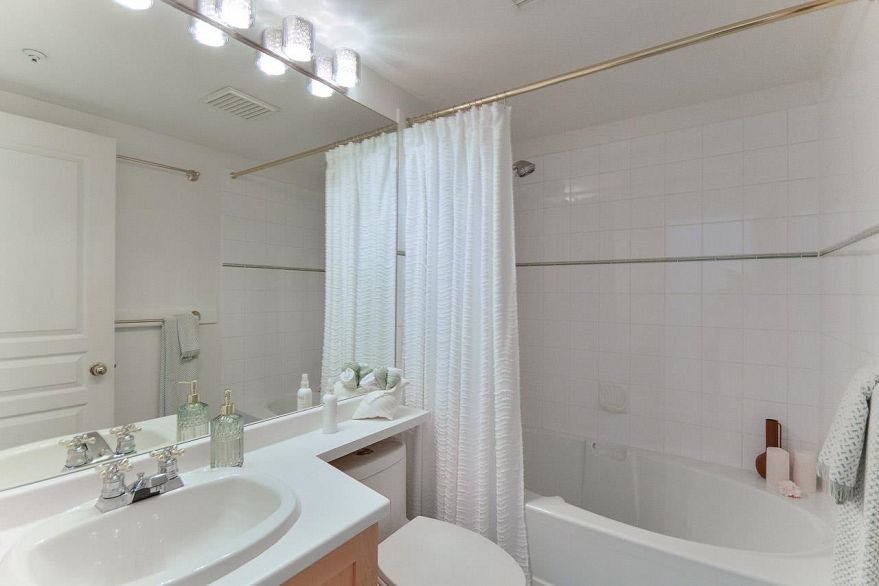 TH2 2040 E Kent South Avenue