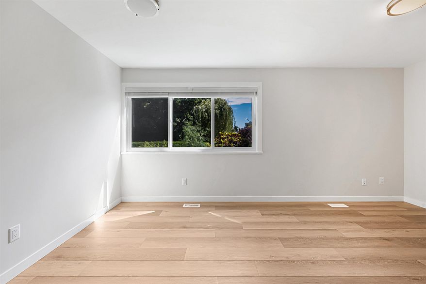 89 3441 E 49th Avenue