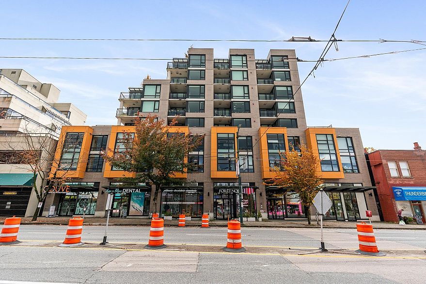 502 238 W Broadway