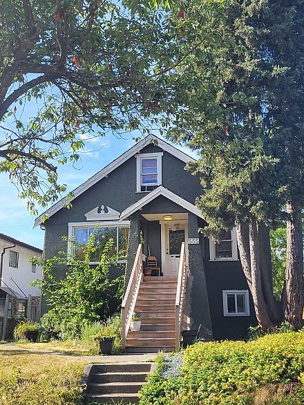 555 E 18th Avenue