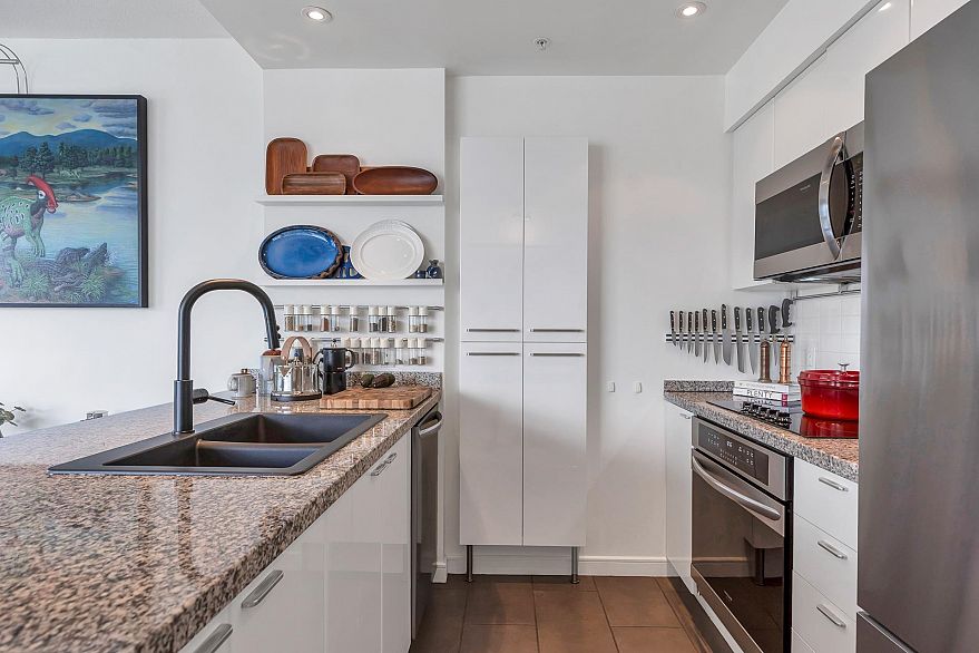 3003 1200 Alberni Street