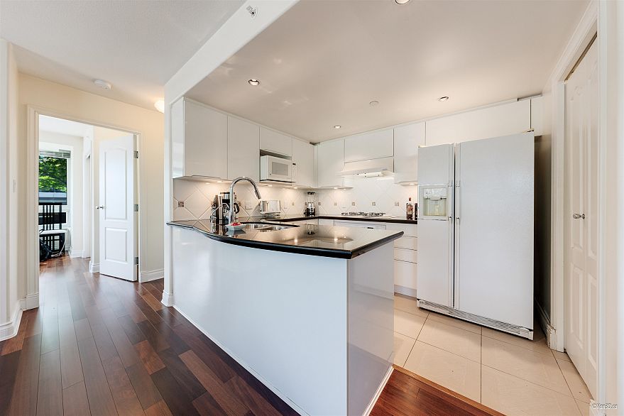 201 1520 Coal Harbour Quay