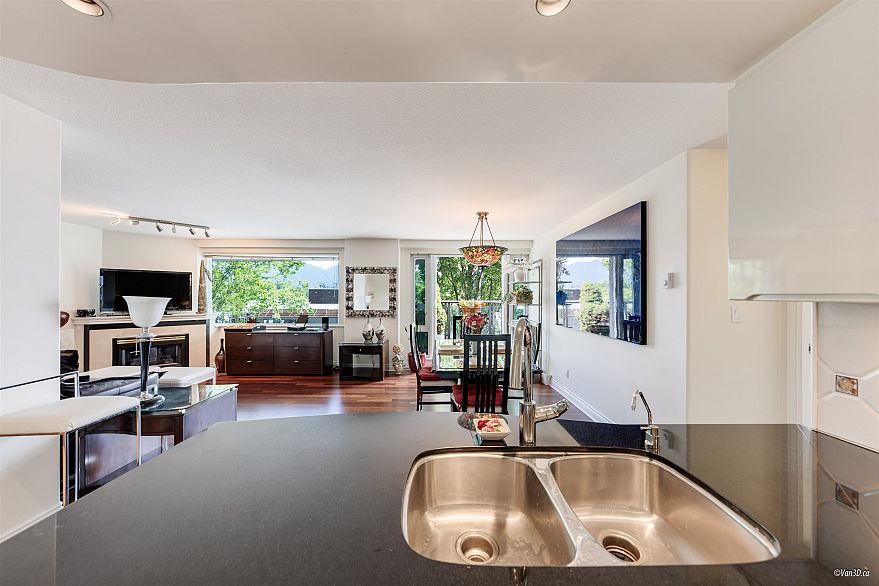 201 1520 Coal Harbour Quay