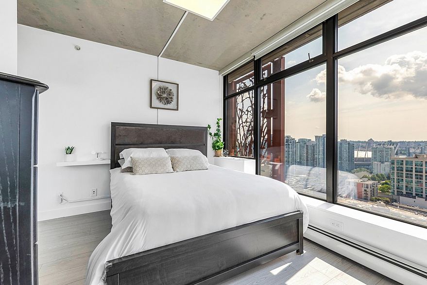 3209 128 W Cordova Street