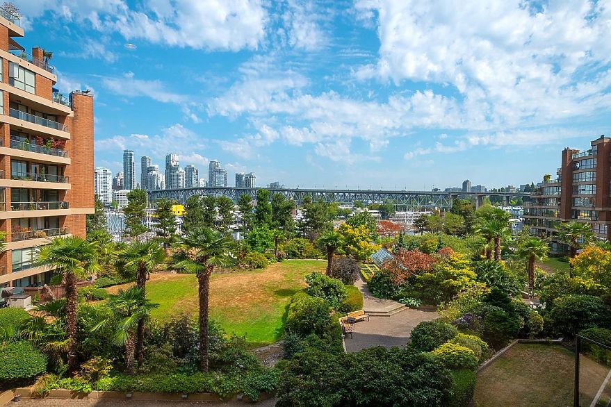 408 1470 Pennyfarthing Drive