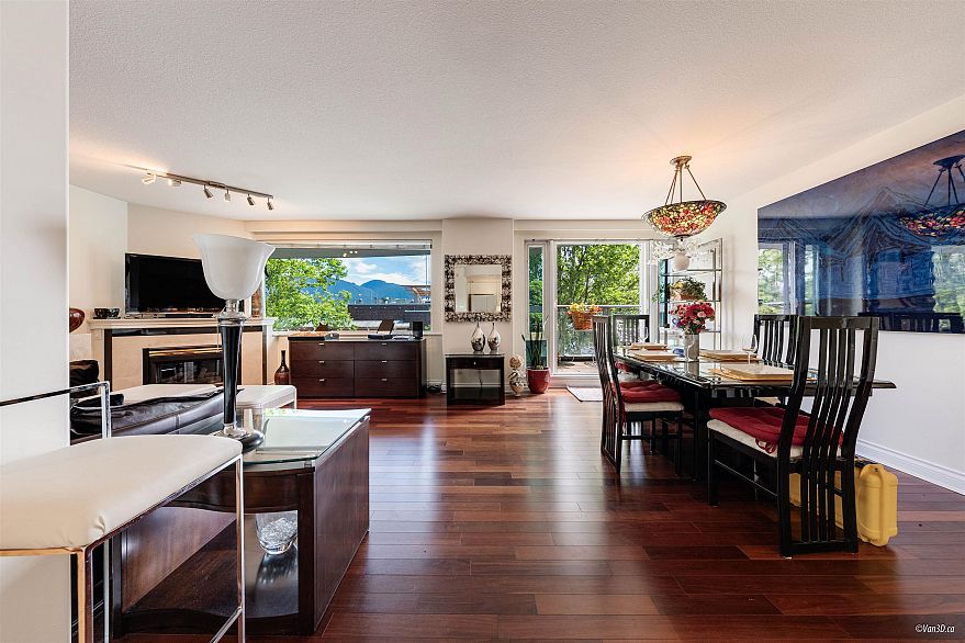 201 1520 Coal Harbour Quay