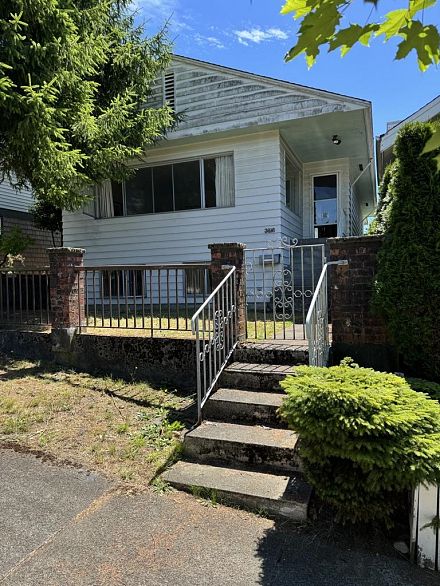 3616 Oxford Street