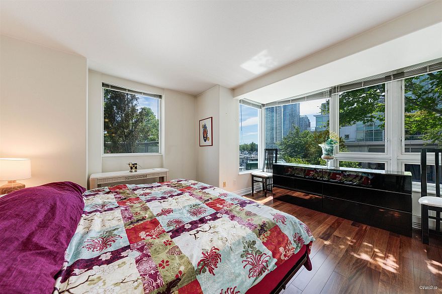 201 1520 Coal Harbour Quay