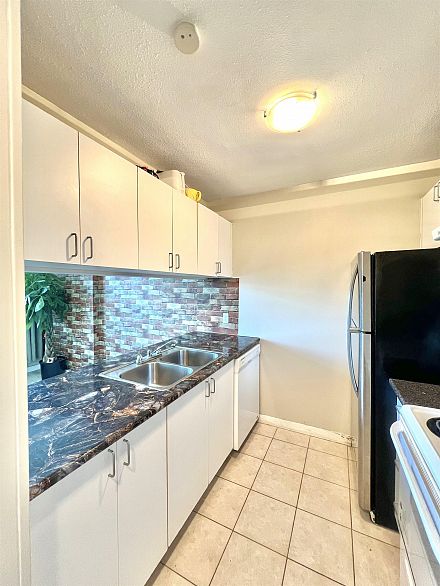 2501 438 Seymour Street