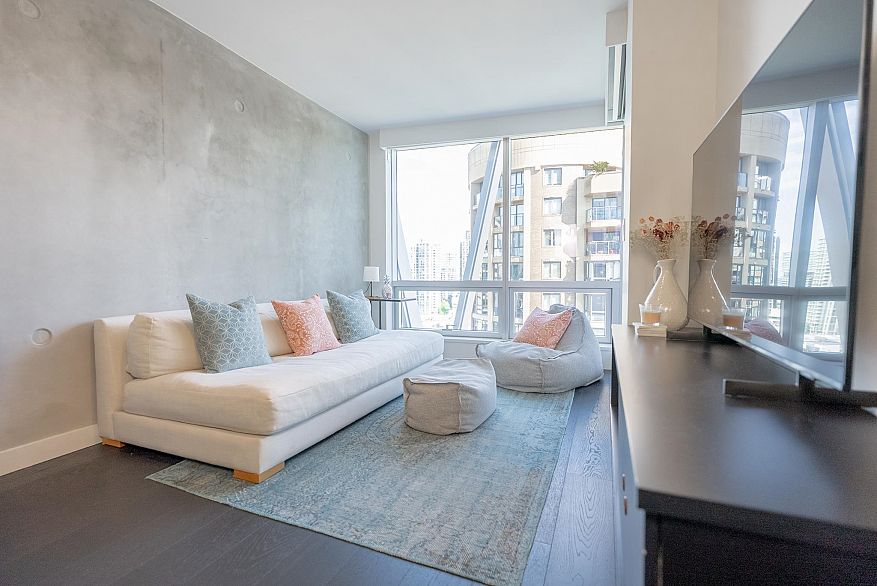 1206 1111 Richards Street