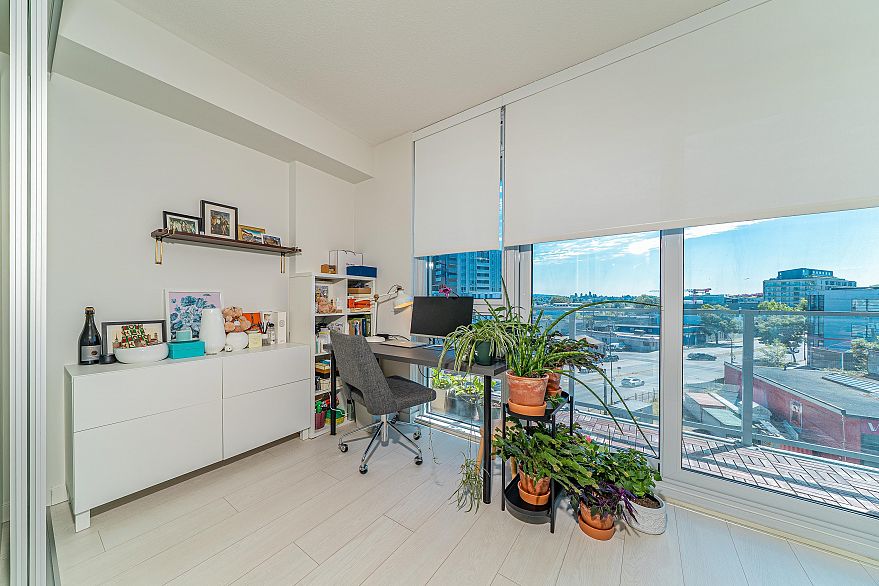 609 180 E 2nd Avenue