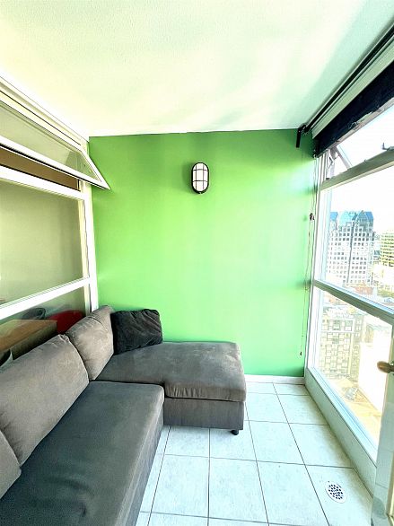 2501 438 Seymour Street