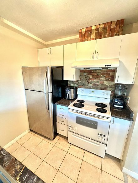 2501 438 Seymour Street