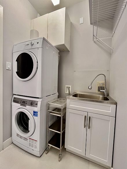 3A 1500 Alberni Street